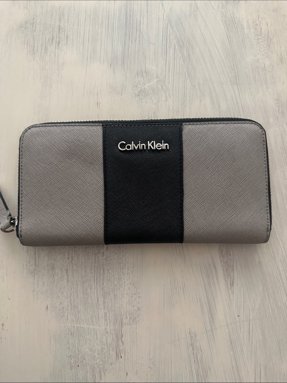 Calvin Klein Women’s Gray and Black Zip Wallet
